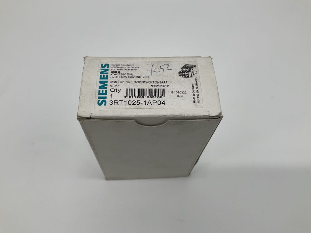 New Original Open Package SIEMENS 3RT1025-1AP04