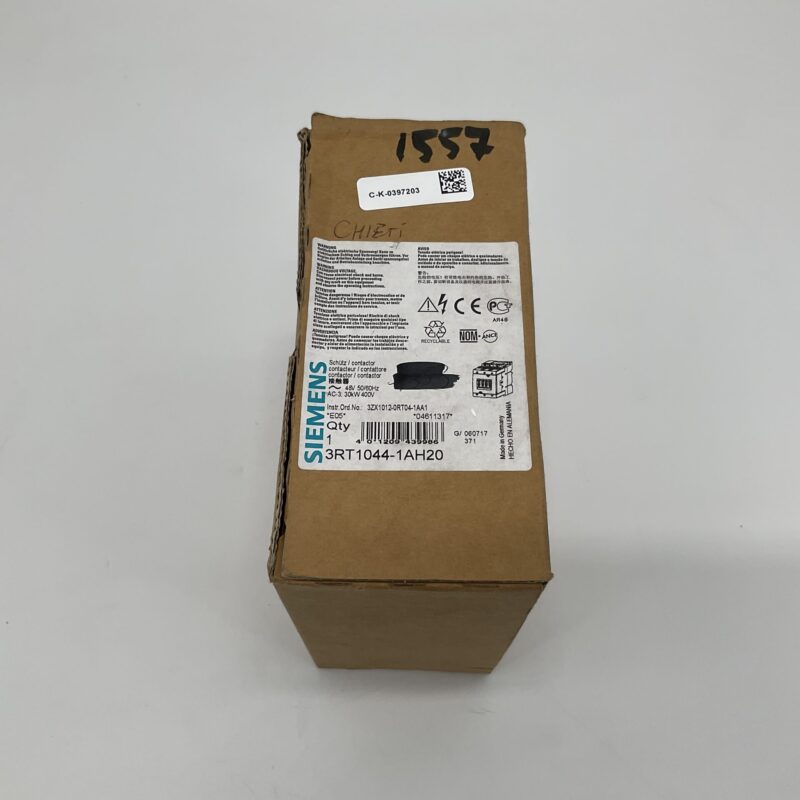 New Original Open Package SIEMENS 3RT1044-1AH20